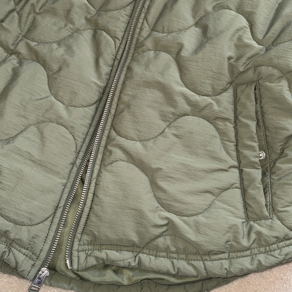 EUC Green winter jacket size XL - Picture 7 of 7